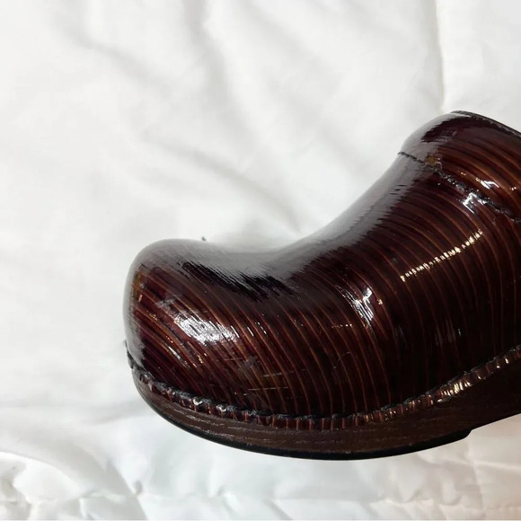 Dansko Abstract Line Print Clog Shoes - Picture 7 of 11